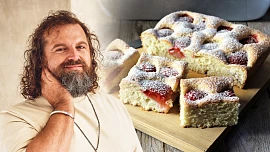 Sladké léto s Josefem Maršálkem: Slavný cukrář radí, jak na tu nejlepší bublaninu. Takhle bude krásně nadýchaná!