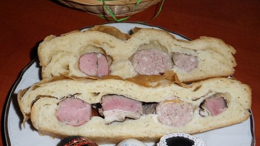 Znáte šoldru? Slaný „mazanec“ zpestří Velikonoce a potěší i milovníky masa
