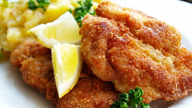 Jak na šťavnatý kuřecí řízek v jogurtové marinádě: Recept a triky pro perfektní výsledek, kterým ohromíte každého