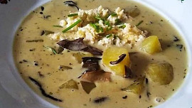 České klasiky cizincům nechutnají: Opovrhují kyselem, houbovým kubou, velmi špatně hodnotí i dršťkovou polévku