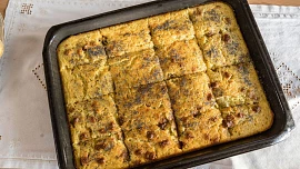 Pečení na neděli: Vyzkoušejte staročeskou buchtu naslano, upečte si bramborový bác!