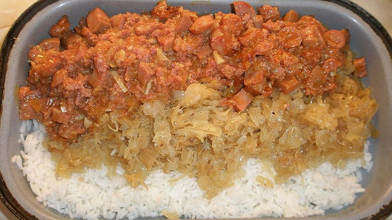 Kološvárské zelí kombinuje vepřové maso, rýži a kysané zelí v lahodný a sytý pokrm.