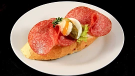 Obložené chlebíčky jsou český vynález. Ty Paukertovy milovali už Hugo Haas i prezident Masaryk