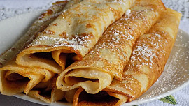 Palačinky jako od maminky: Pravidlo 1:1 a jednoduchý test i bez vážení zajistí, že bude těstíčko krásně vláčné