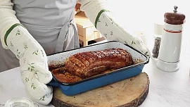 Jak vybrat správný bůček na pečení: Zvolte metodu 1:1 a nikdy nesáhnete vedle. Maso bude šťavnaté a kůže křupavá