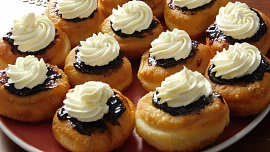 10 nejlepších masopustních moučníků: Usmažte si koblihy, upečte vdolky a připravte boží milosti!