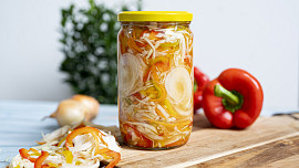 Pikantní zeleninová chuťovka: Čalamáda podle maďarského receptu nemá chybu  a zvládne ji připravit každý