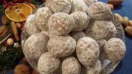 Jak na dokonalé plněné ořechy: Podle tradičních receptů na těsta i krémy se tohle cukroví vždycky povede