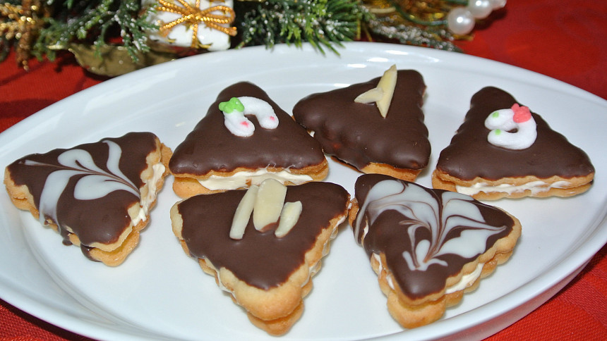 Retro vánoční cukroví: Sandokanovy oči, ledovky nebo tatranské řezy byly kdysi hity!