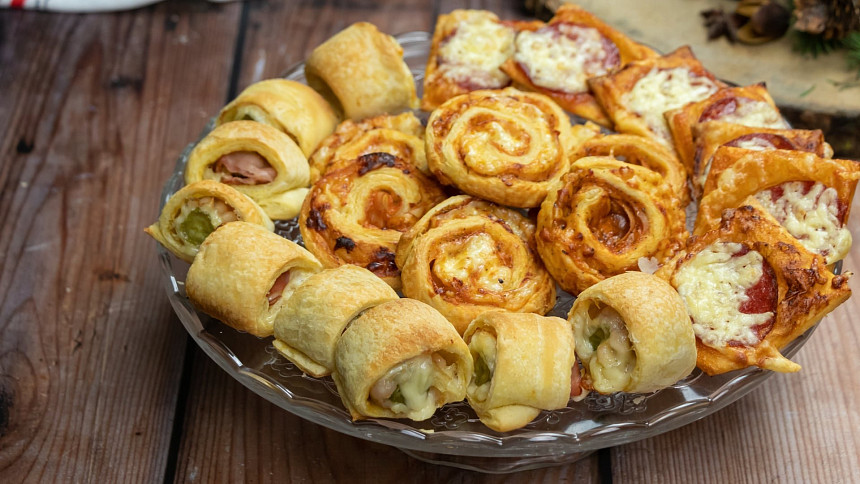 Snadné pohoštění z listového těsta: Pizza šneky, spirálky se šunkou nebo slané záviny nadchnou každou návštěvu