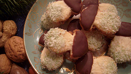 Hit Vánoc: Jednoduché a univerzální kokosové těsto. Z jednoho základu připravíte různá cukroví