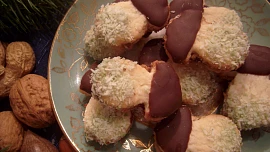 Hit Vánoc: Jednoduché a univerzální kokosové těsto. Z jednoho základu připravíte různá cukroví