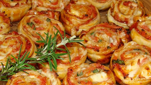 Jak na nejlepší náplň do pizza šneků: Zapomeňte na kečup a vsaďte na čerstvé suroviny. Perfektní chuť vám to vrátí