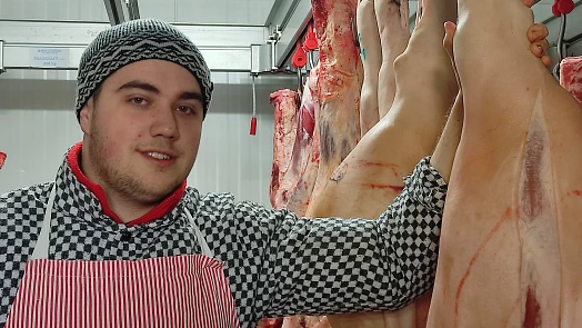 Jak si doma vyrobit nejlepší sádlo a škvarky? Záleží na správném krájení a pomáhá i fígl s mlékem, říká řezník Jirka z Jablonce