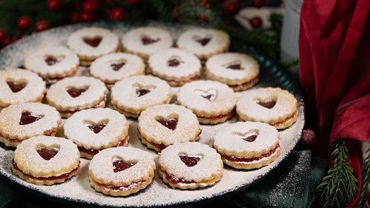 Nejlepší náplně do lineckého: Marmeláda je klasika, máslové krémy, povidla nebo nutella mu dodají šmrnc a výbornou chuť