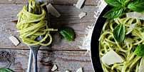 5 výborných jídel z těstovin, která nezruinují vaši peněženku: Fleky se zelím, kolínka s játry nebo špagety s chilli chutnají skvěle