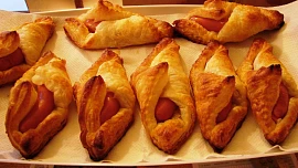Pět nejpopulárnějších jídel s párkem: Frčí zabalené v listovém těstě, k čočce i jako součást frankfurtské polévky