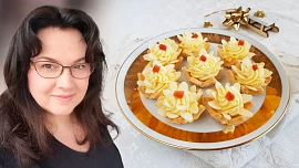 Holka u plotny radí: Jak na leknínky z lineckého těsta? S pudinkovým krémem a mandlovými plátky chutnají skvěle
