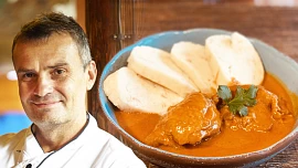 Šéfkuchař restaurace Hliněná bašta nám prozradil, jak dělá vyhlášené kuře na paprice, a přidal i recept na bramborové nočky