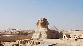Jídelníček stavitelů egyptských pyramid: Místo mzdy dostávali denně 5 korbelů piva, chleba a cibuli