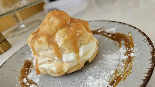 Větrníky jako z cukrárny: Slavný retro dezert z odpalovaného těsta snadno zvládnete udělat i doma