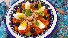 Ochutnejte Tunisko! Dejte si čerstvé datle, smažené taštičky brik nebo speciální mrkvový salát