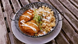 Ochutnejte Budapešť! Místní klasikou jsou burgery z mangalice i famózní paprikáš