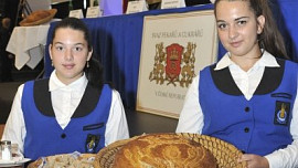 Odborníci vybrali na celonárodní pekařské soutěži v Pardubicích nejlepší Chléb roku 2021