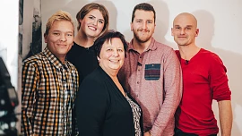 Prostřeno v tomto týdnu: Těšte se na polévku pho, zelný závin i parádní kynutý koláč!