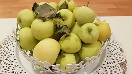 Sezona letních jablek je tady. Tohle je 5 nejlepších způsobů, jak je zpracovat. Připravte z nich pikantní čatní nebo jablečný ocet