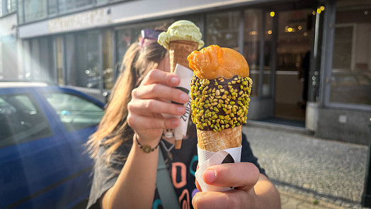 Kam se v Praze vypravit za nejlepší zmrzlinou? Otestovali jsme, kde mají největší kopečky i nejzajímavější příchutě