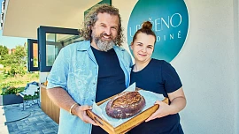 Božský chleba, koblihy od Ebena a každé ráno vyprodáno. Cukrárnu Josefa Maršálka jsme si zamilovali na první ochutnání