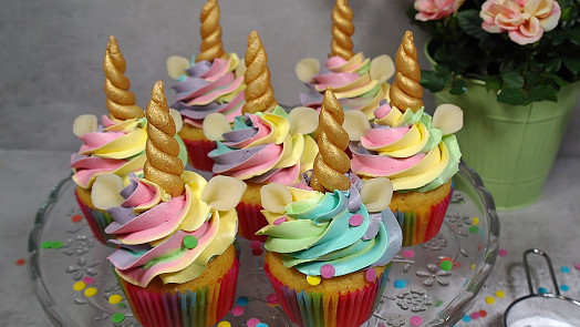 Úžasný duhový krém využijete i na cukroví: Zajímavé barevného efektu docílíte jednoduchým trikem