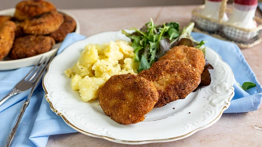 Klasický soukenický řízek podle normy ČSN: Křupavý mletý řízek, který nadchne každého milovníka pořádného kusu masa