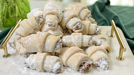 Upekli jsme svatomartinské rohlíčky podle Míši Landové: Perfektní křehké těsto a voňavou náplň už budete připravovat vždy Upekli jsme svatomartinské rohlíčky podle Míši Landové: Perfektní křehké těsto a voňavou náplň už budete připravovat vždy