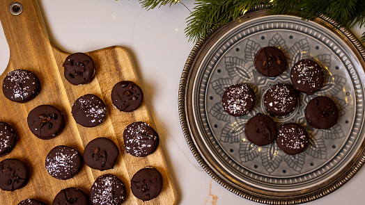 Vánoce s Josefem Maršálkem: Dortíčky s vanilkovým krémem jsou obdobou išelských, ovšem v luxusnější kakaové verzi