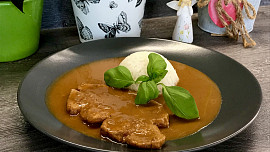 Vepřové plátky na kmíně s rýží: Poctivá domácí šťáva je základ. Poradíme, jak ji dovést k dokonalosti