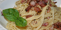Vynikající špagety carbonara: Na tu nejlepší chuť pravé Itálie stačí jen pár surovin, na smetanu ale zapomeňte
