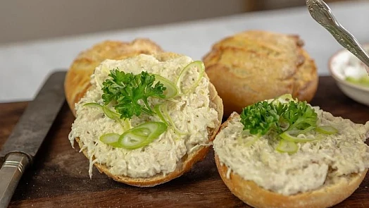 Perfektní celerová pomazánka je ideální na silvestrovské oslavy: Zvládne ji každý a chuťově lze upravit na tisíc způsobů