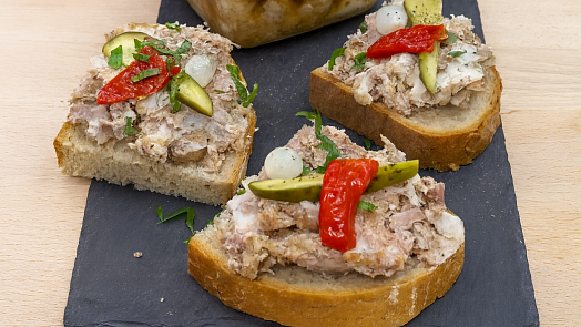 Pomazánka z bůčku a krkovice od Ostravskeho Gastrošefa nadchne: Voní pečeným masem, zasytí a chutná skvostně