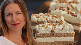 První republika s Kristinou: Nadýchané kaštanové řezy chutnají sladce oříškově a příprava je velice snadná První republika s Kristinou: Nadýchané kaštanové řezy chutnají sladce oříškově a příprava je velice snadná