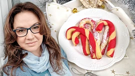 Holka u plotny peče: Jak na dvoubarevné hůlky z lineckého těsta? Postup krok za krokem zvládne i začátečník