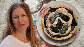 První republika s Kristinou: Bramborová růže voní povidly a mákem a nejlépe chutná právě vytažená z trouby