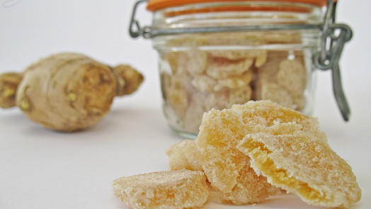 Po domácím kandovaném zázvoru se budete moci utlouct: Sladká pikantní pochoutka vás oslní skvělou chutí i hřejivým účinkem