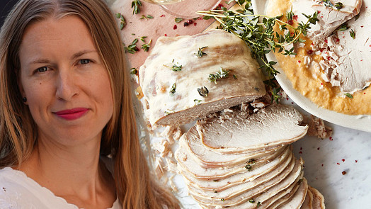 První republika s Kristinou: Vepřová kýta se smetanovou krustou je delikátně jemná, šmrnc jí dodává vinná omáčka