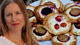 První republika s Kristinou: Oslavte masopust kynutými koláči. S tvarohem v těstě i náplni chutnají výtečně