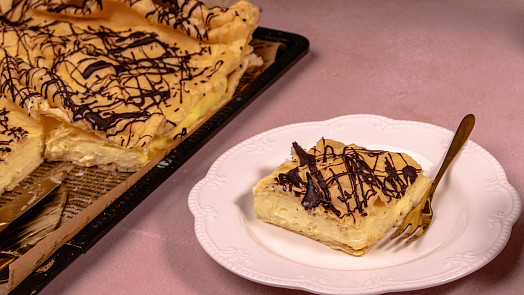 Nadýchané jako obláček: Retro moučník mraky z plechu je jednodušší verzí větrníků a chutná božsky