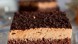 Lahodné pařížské kostky: Zákusek jako z cukrárny připravíte snadno a rychle, pařížskou šlehačku uvařte den předem Lahodné pařížské kostky: Zákusek jako z cukrárny připravíte snadno a rychle, pařížskou šlehačku uvařte den předem