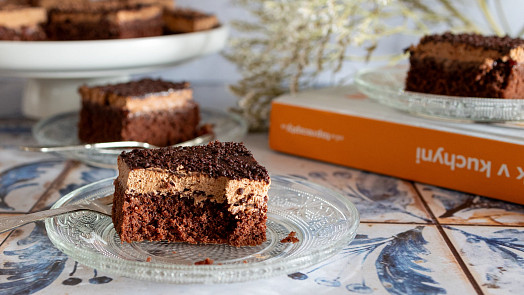 Lahodné pařížské kostky: Zákusek jako z cukrárny připravíte snadno a rychle, pařížskou šlehačku uvařte den předem Lahodné pařížské kostky: Zákusek jako z cukrárny připravíte snadno a rychle, pařížskou šlehačku uvařte den předem