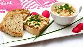 Liptovská pomazánka: Originální recept pochází z Rakouska a neobejde se bez kmínu, papriky a nakládaných okurek